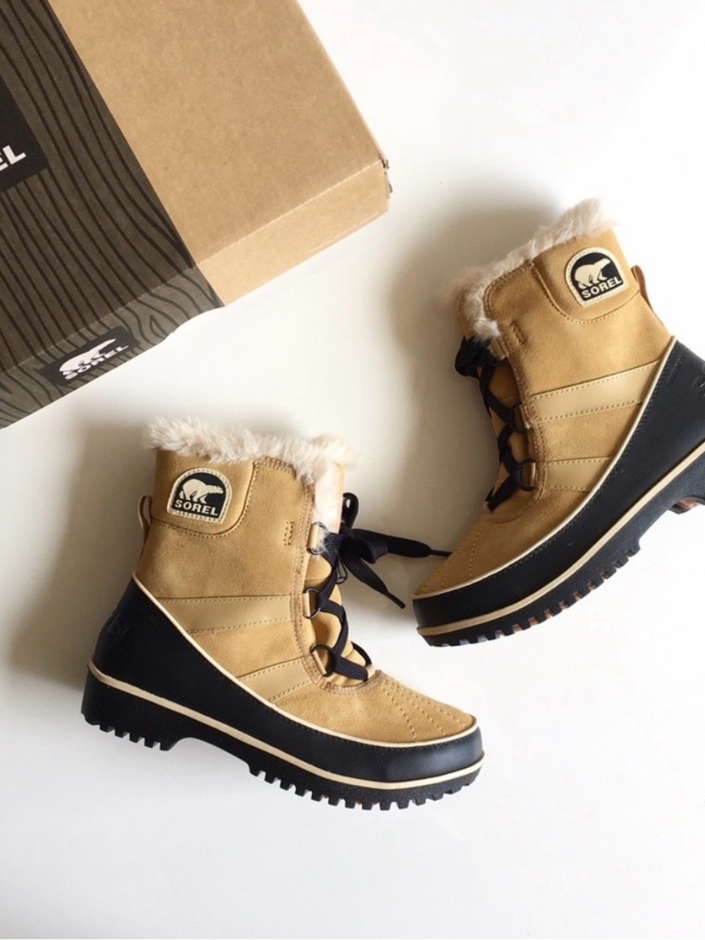 Sorel Women's Tan Waterproof Winter Boots with Faux-Fur Collar